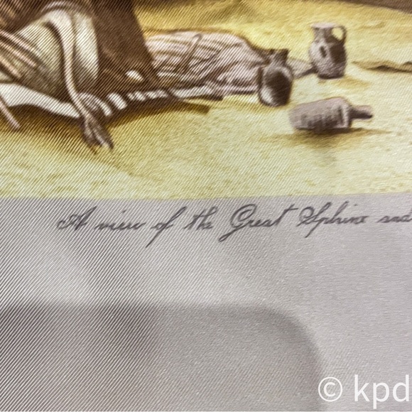 Rare Burberry silk scarf Sphinx" pattern the Spring/Summer 2021 collection - Picture 4 of 10